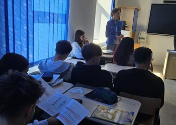 Elevii din Cîmpulung Moldovenesc, în dialog cu medicii despre vaccinarea anti-HPV