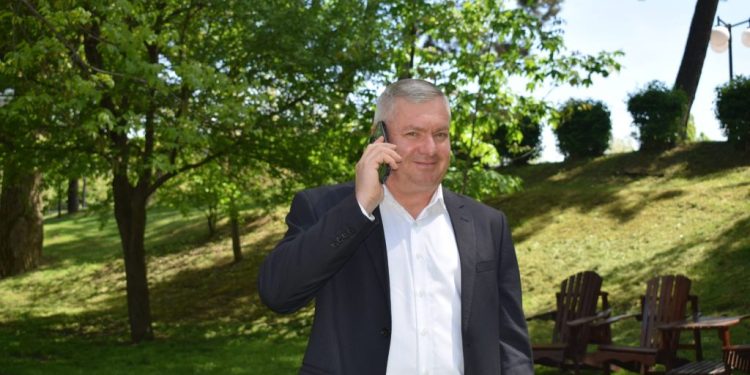 Colegiul Național ”Mihai Eminescu” Suceava are un nou director: profesorul de educație fizică și sport Marius Constantin Golea