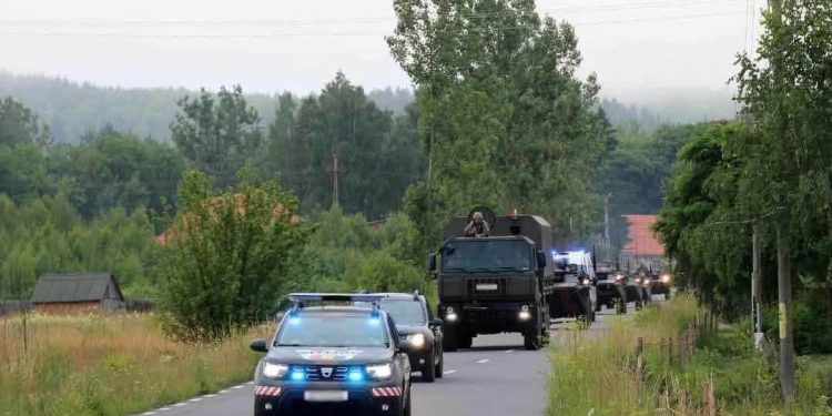 Exercițiu militar multinațional, în poligonul ”Roșu” din Vatra-Dornei. Județul Suceava, tranzitat de forțe și mijloace tehnice