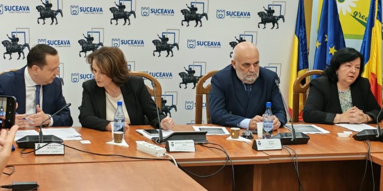 Primarul Vasile Rîmbu promite că, după amenajarea a încă 3.000 de locuri de parcare, va reconsidera valoarea taxei pentru locul de parcare, care în prezent este de 500 de lei pe an