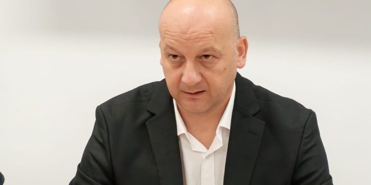 În scandalul fără de sfîrșit de la ACET, tabăra Șoldan contraatacă. Stelian Simerea: Revocarea a doi dintre membrii CA reprezintă un abuz