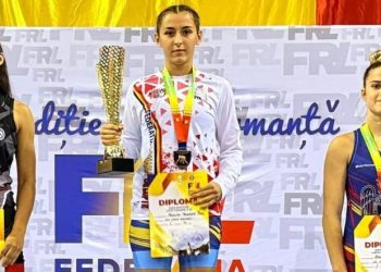 Sofia Rusu, nepoata marelui campion olimpic și mondial la lupte, Ștefan Rusu, argint la Cupa României la lupte, nivelul U20! Sofia este antrenată de tatăl ei!