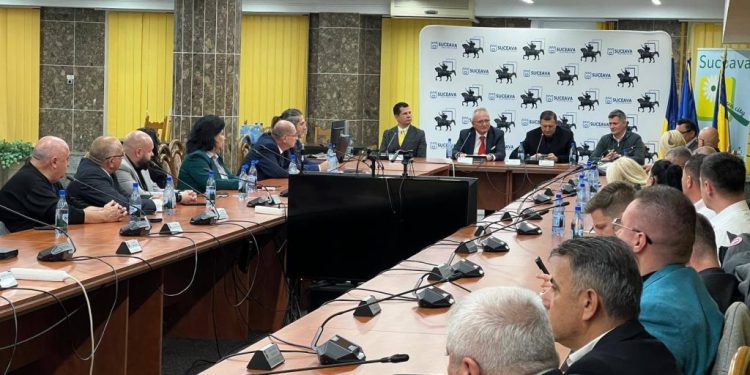 O delegație a Camerei de Comerț România-Turcia, primită de viceprimarul Daniel Ungurian. La întîlnire au fost prezenți și reprezentanții unor firme sucevene