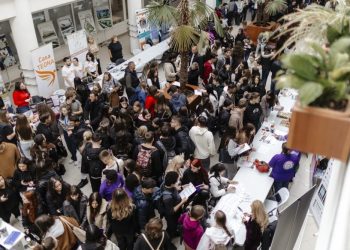 Peste 360 de studenți, la un tîrg al locurilor de practică organizat de USV